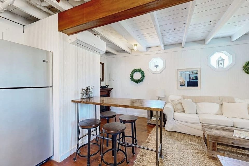 House, Multiple Beds (Bayside Barn) | Interior