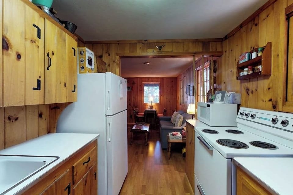 Cabin, Multiple Beds, Fireplace (Traditional Maine Cabin) | Private kitchen
