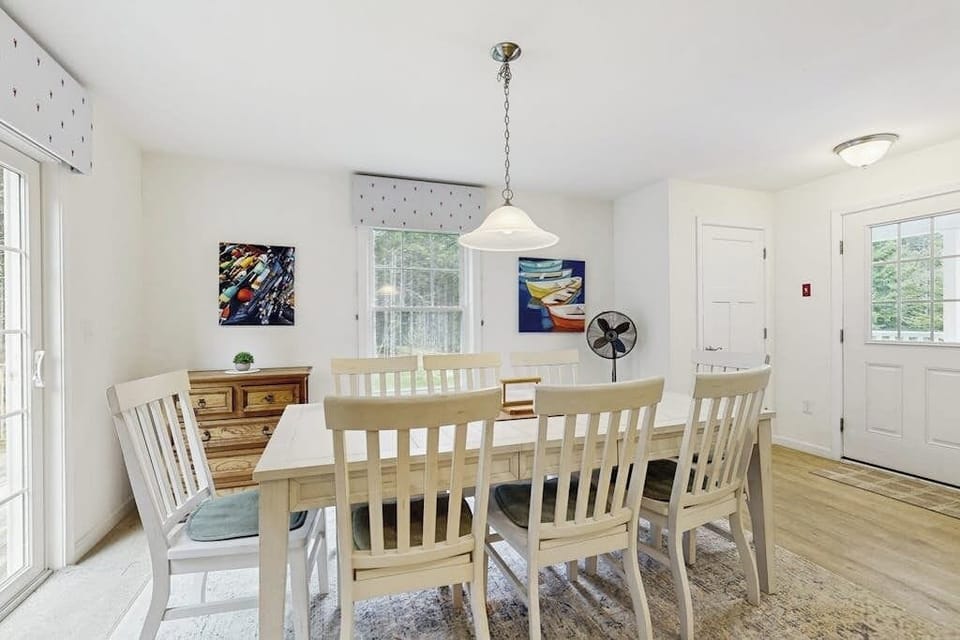 House, Multiple Beds (Island Pines) | 4 bedrooms, individually decorated, individually furnished, bed sheets