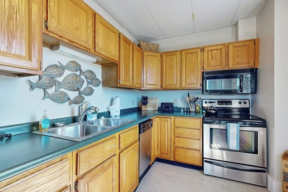 Apartment, Multiple Beds, Kitchen | Private kitchen