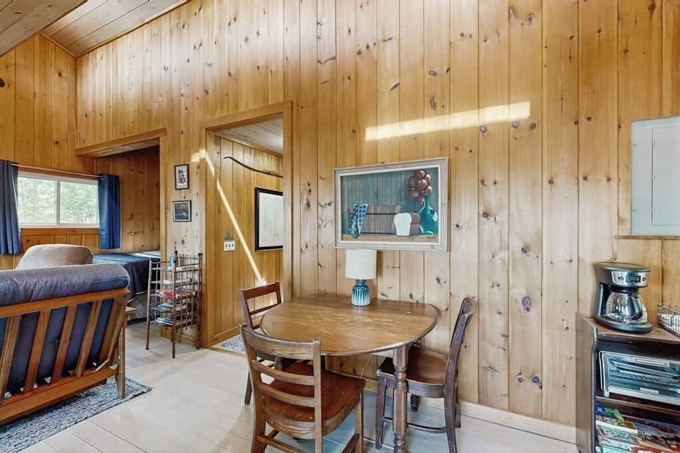 Cabin, Multiple Beds, Kitchen (Carefree Point) | 1 bedroom, individually decorated, individually furnished, bed sheets