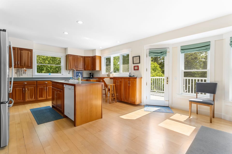 House, Multiple Beds (Compass Rose) | Private kitchen
