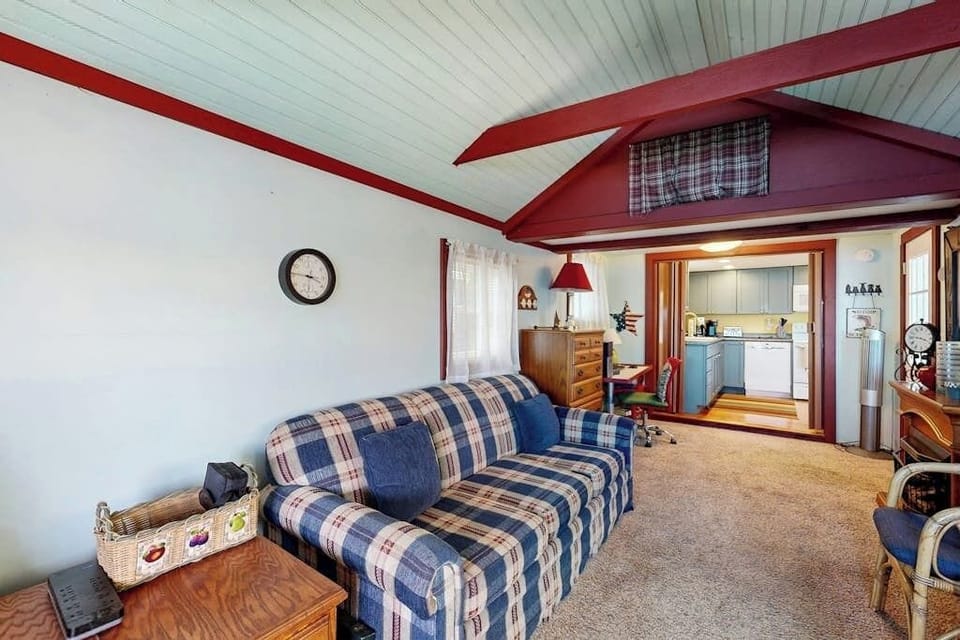 Cottage, 1 King Bed with Sofa bed (Reece Cottage) | Living area
