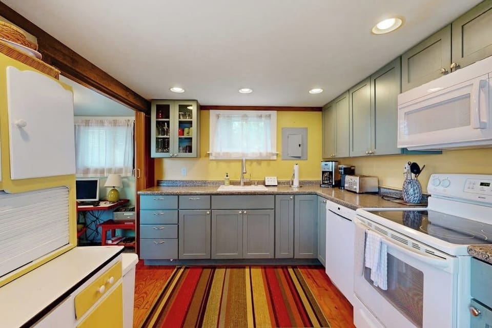 Cottage, 1 King Bed with Sofa bed (Reece Cottage) | Private kitchen