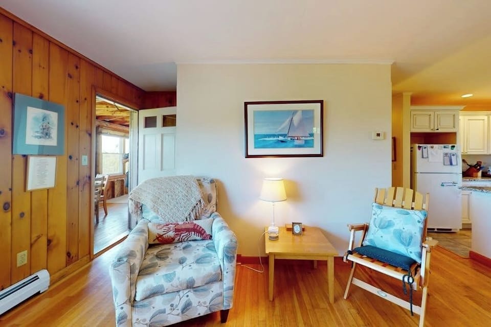 Cabin, Multiple Beds, Kitchen, Garden View (Lobster Tail Cottage) | Living area