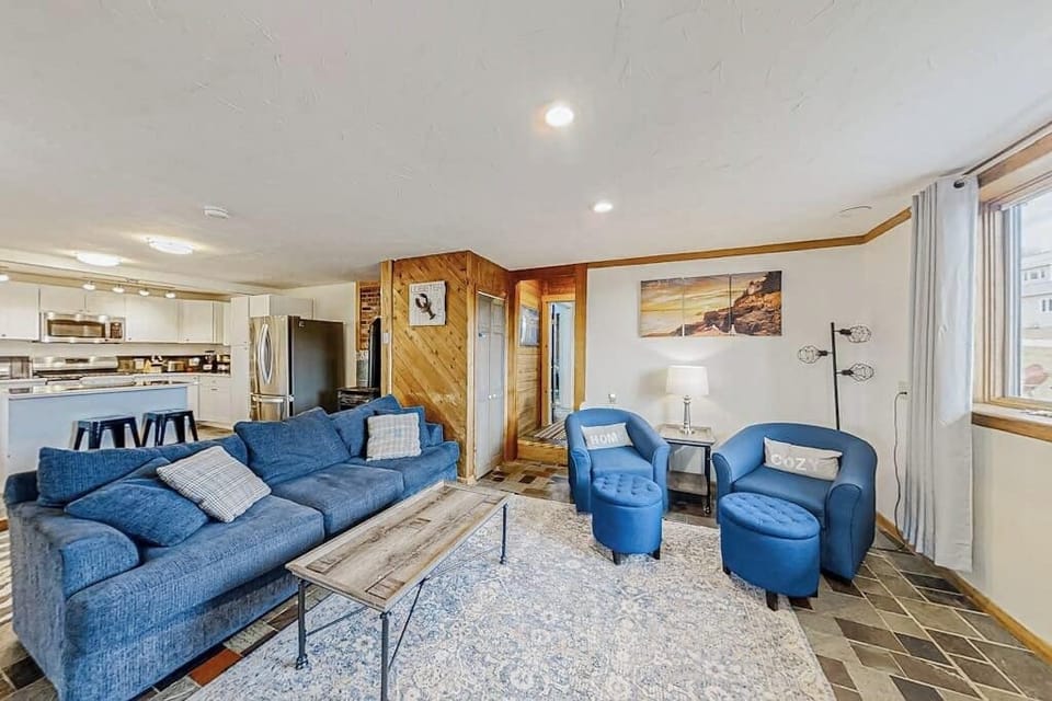 House, Multiple Beds (Bayside Hideout) | Living area