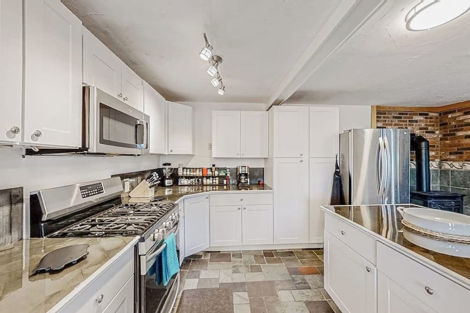 House, Multiple Beds (Bayside Hideout) | Private kitchen