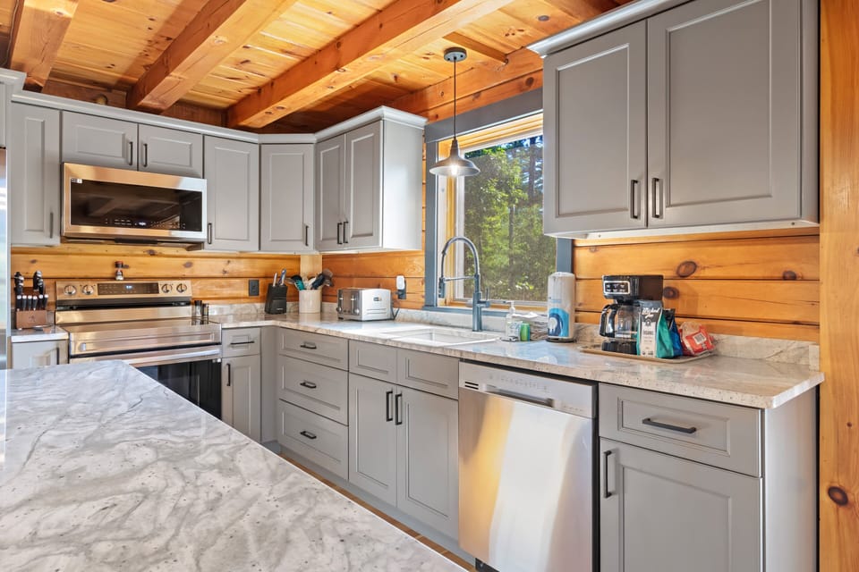Cabin, Multiple Beds, Kitchen (Beaver Run Cabin) | Private kitchen