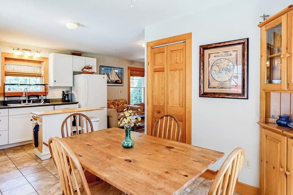 House, Multiple Beds, Garden View (The Wheelhouse) | 2 bedrooms, individually decorated, individually furnished, bed sheets