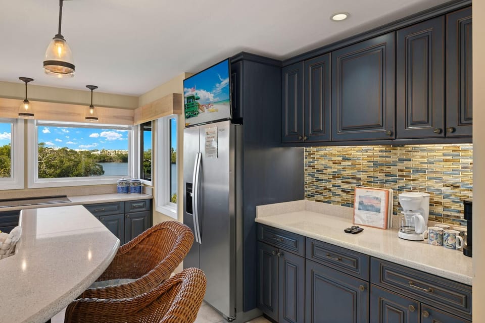 House, Multiple Beds (Widgeon Point) | Private kitchen