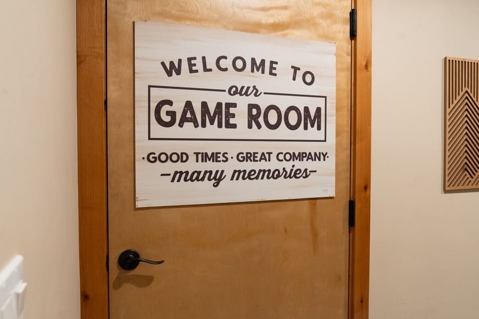 Dream Game Room Sign