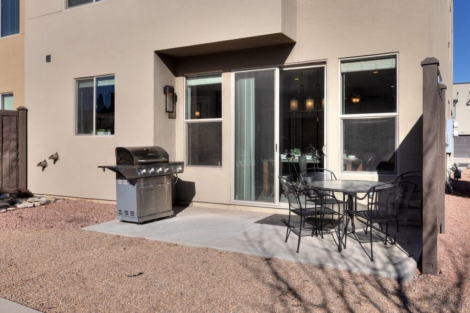 611 Patio