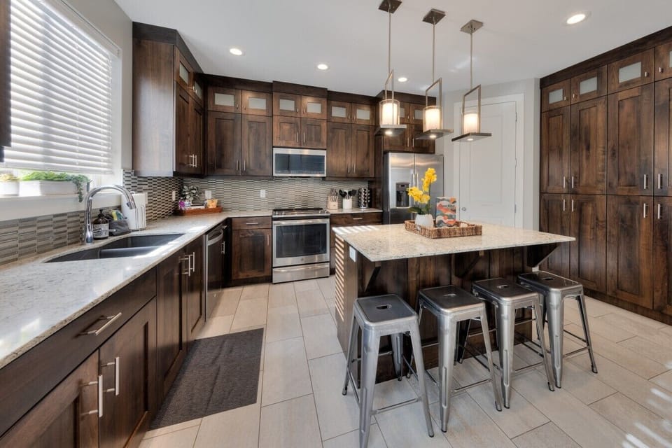611 Kitchen