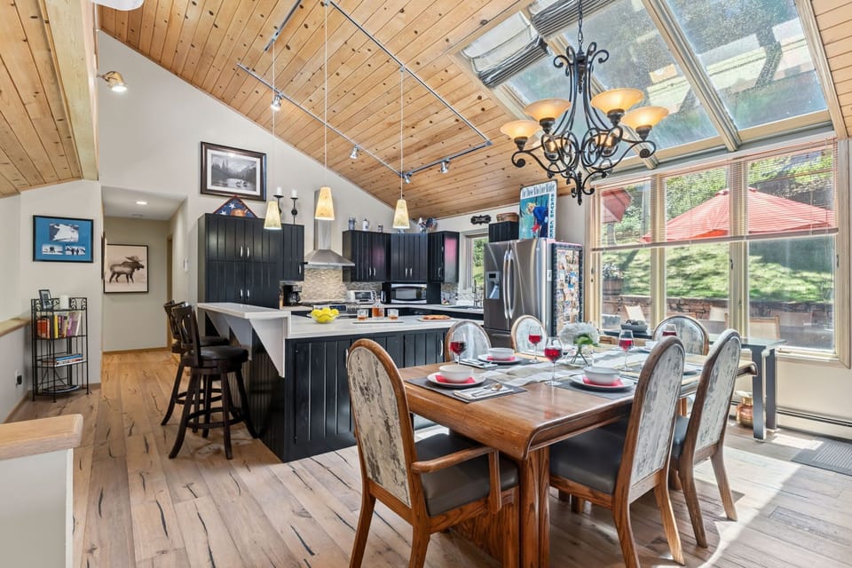 Dining room 1