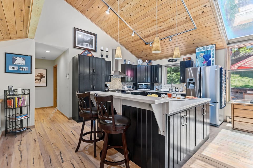 Kitchen: Fully equipped kitchen with drip coffee maker, toaster oven, air fryer, and Crockpot
