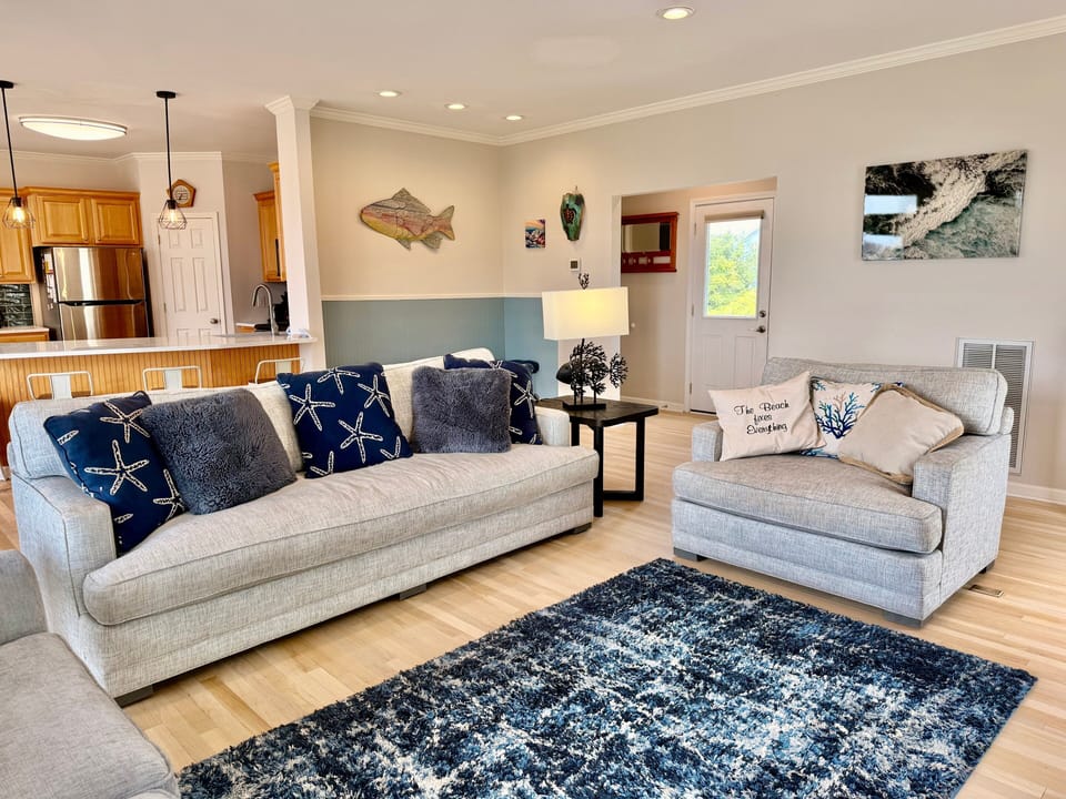 Living Room
8.8.26 - JR