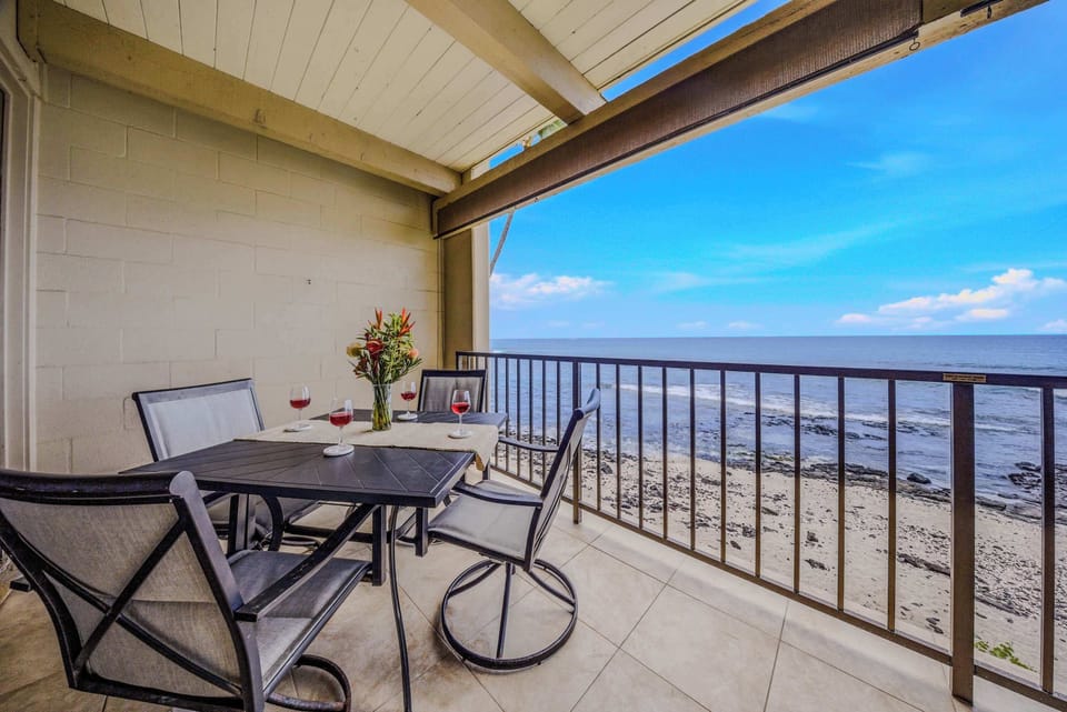 Unparalleled Panoramic Ocean Views From The Deck