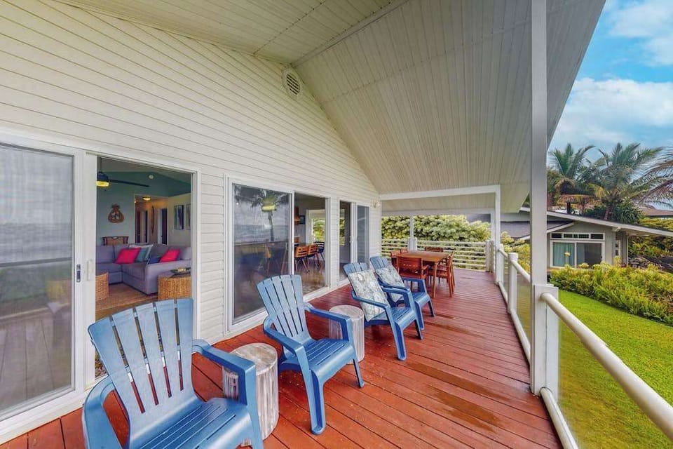 Spacious Lanai Made For Relaxation
