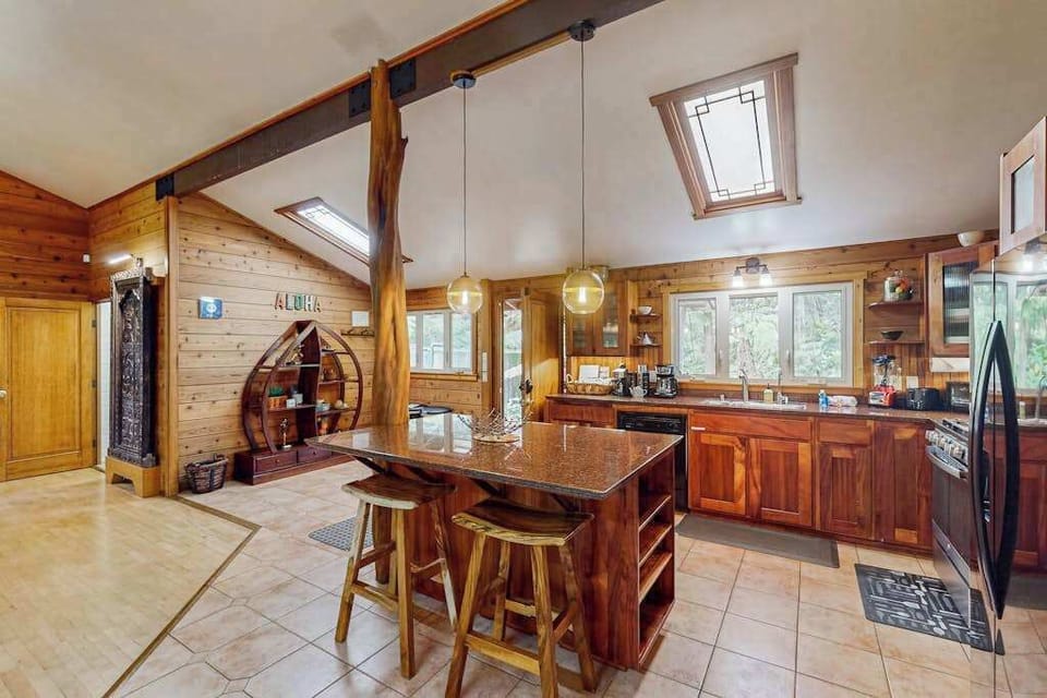 Fully equipped kitchen for easy home-cooked meals
