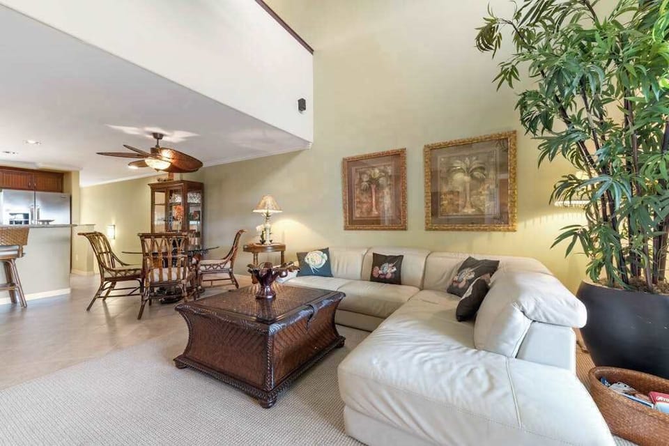 Spacious Great Room For Gathering