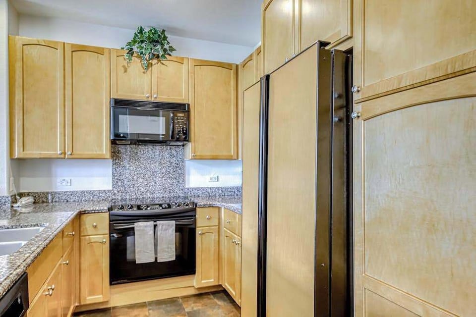 Well-equipped kitchen for home cooking