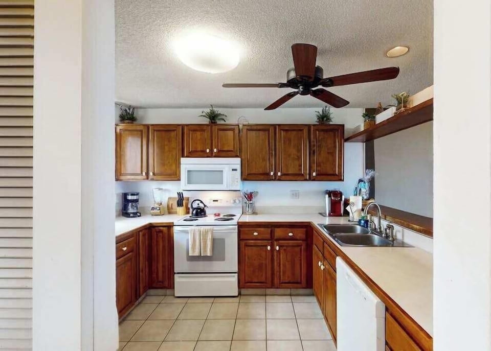 Fully Equipped Kitchen For Home Cooking