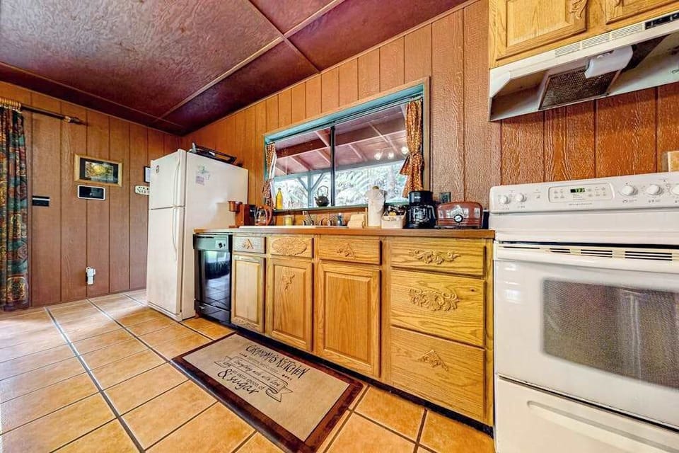 Fully stocked kitchen for the chef's needs.