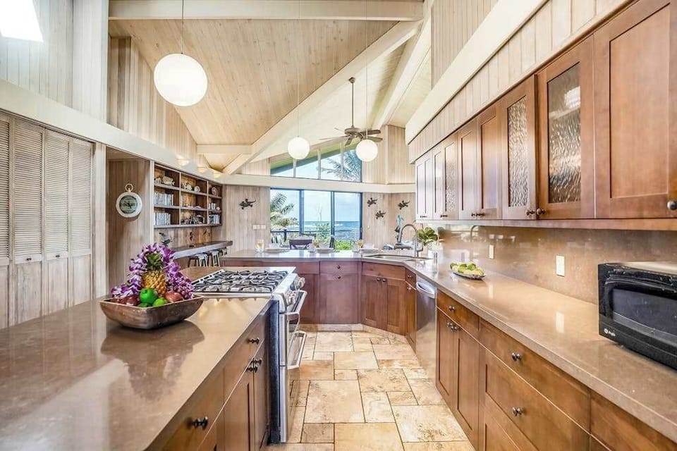 Fully Equipped Kitchen with Everything You Need