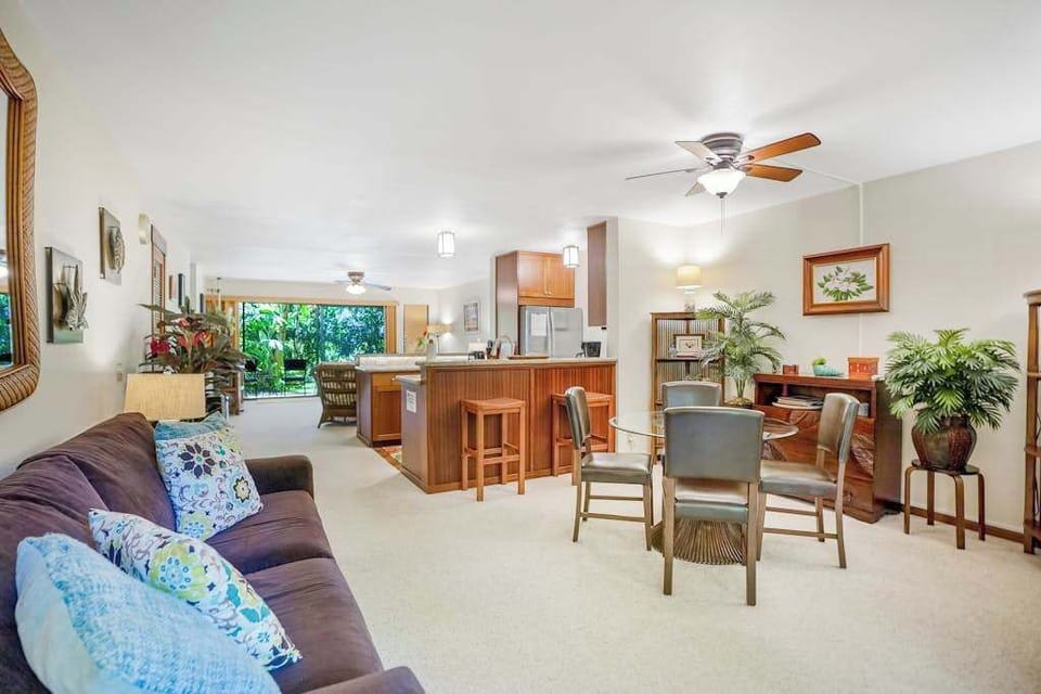 Gather together in this bright living space