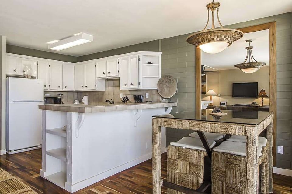 Fully stocked kitchen so you enjoy a nice dinner in, after a long day.