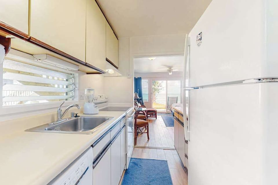 Fully Equipped Galley Kitchen