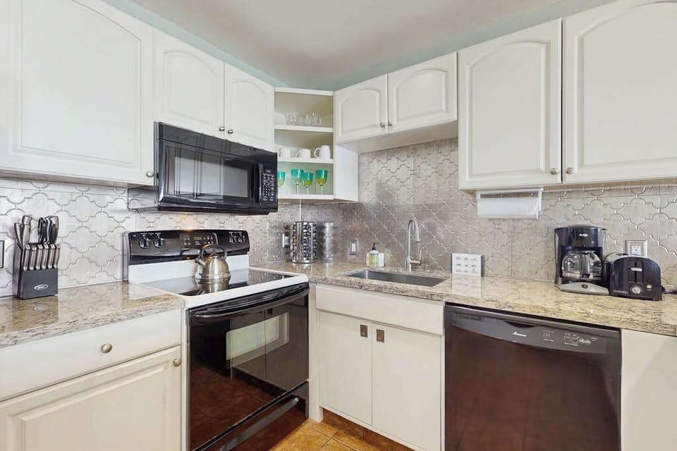 When mealtime arrives, surprise your guests with exquisite homemade meals prepared in the well-appointed kitchen - it has all the essentials you need to channel your inner chef.