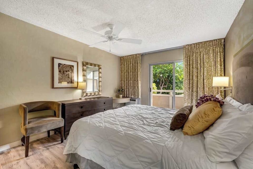 Master Bedroom with King Bed and Lanai access