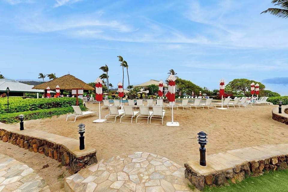 Tropical Courtyard With Relaxing Resort Seating