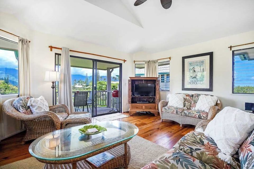Island Living With Panoramic Views