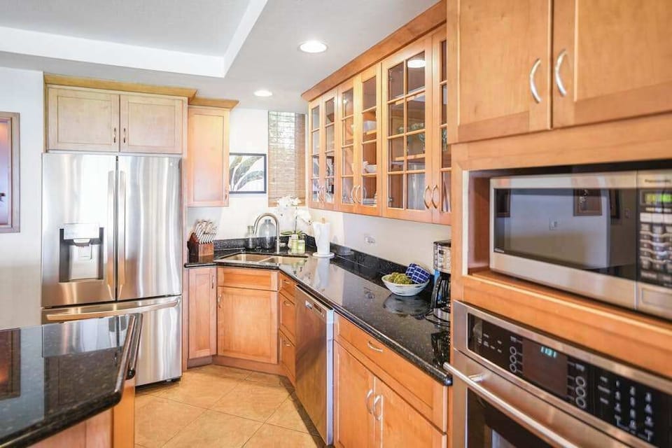 Cook with ease in the fully equipped kitchen