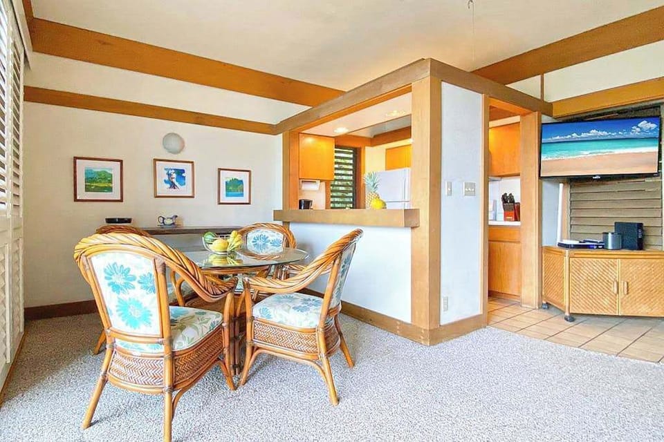 Dining room with seating for four.