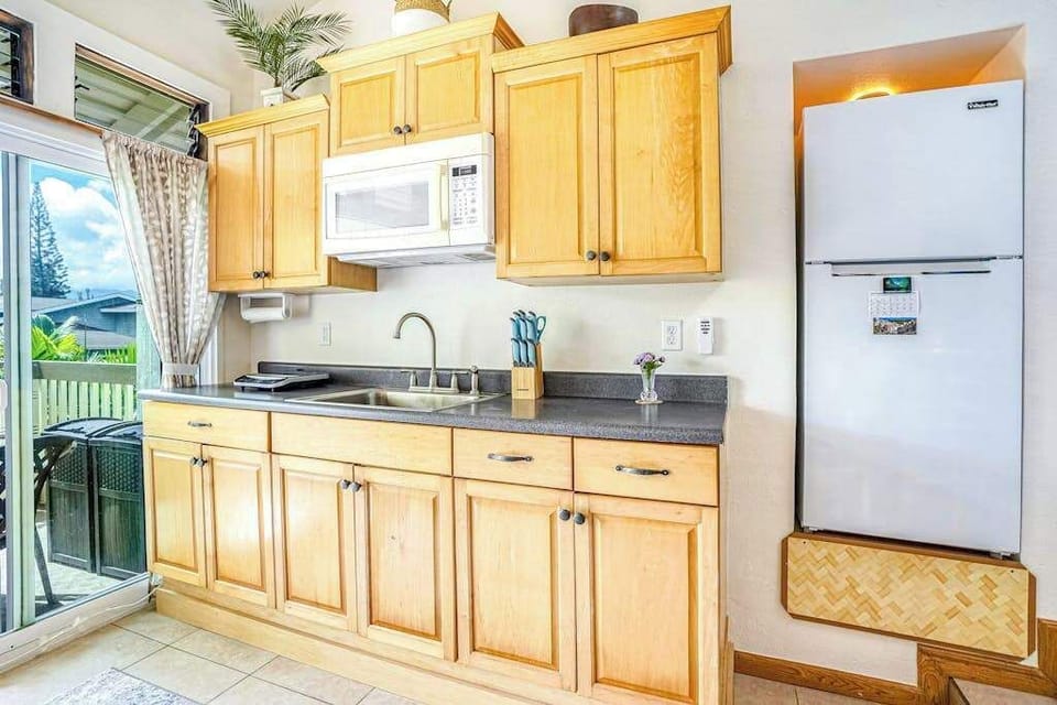 Fully Equipped Kitchenette For Relaxed Stays
