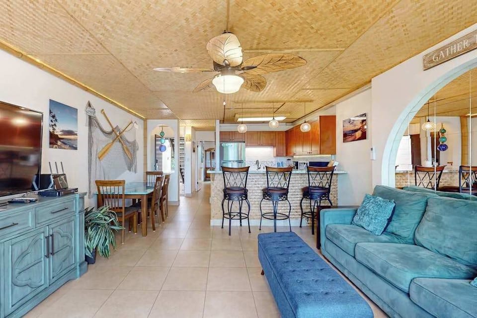 Open-concept living and dining area
