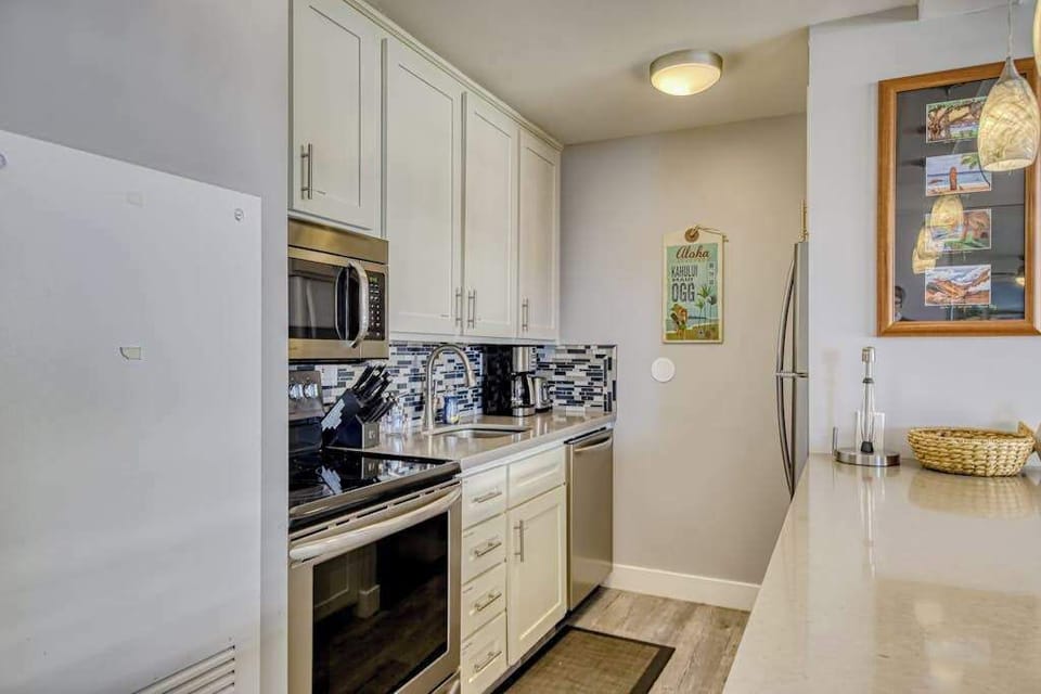 Modern Kitchen Ready For Island Feasts
