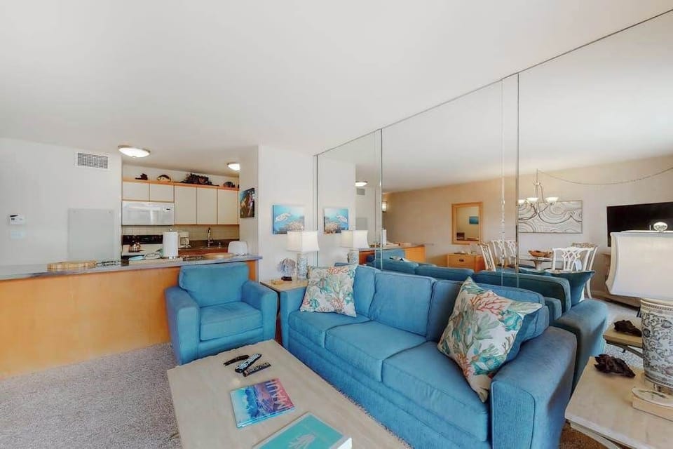 Spacious Living Area For Gathering
