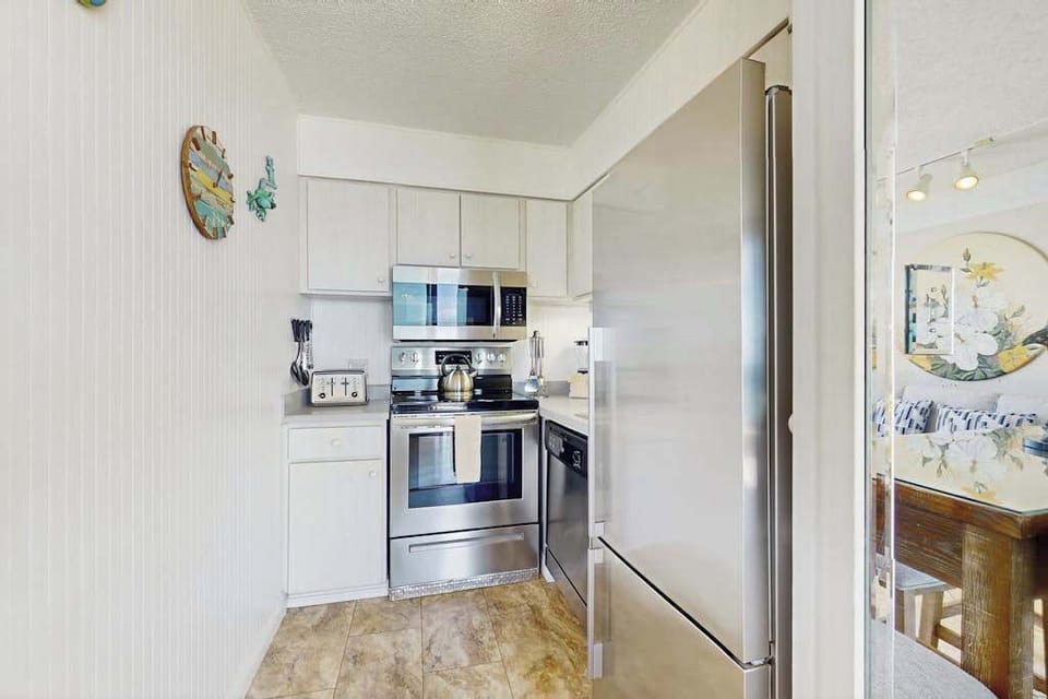 Fully Equipped Kitchen For Easy Meals