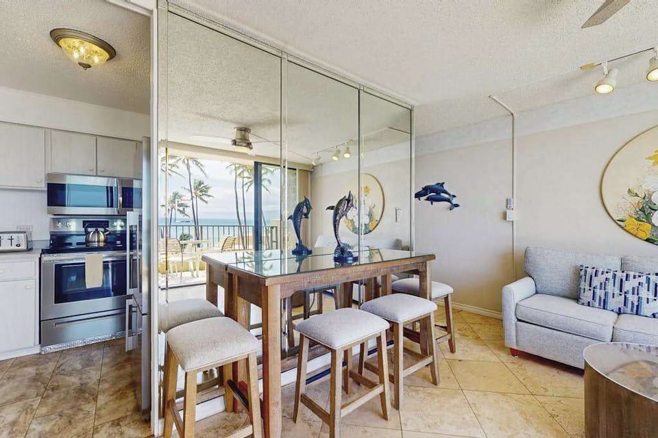 Open Dining For Memorable Gatherings