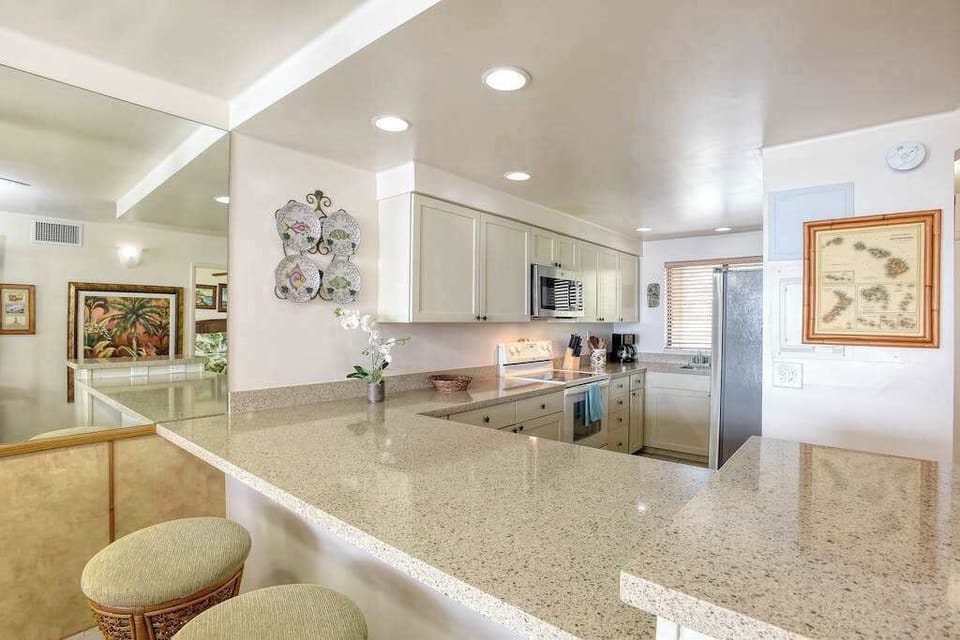 Chef's Kitchen For Island Feasts