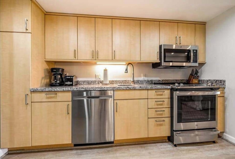 Stylish Kitchen With Full Amenities