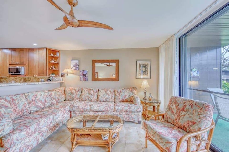 Relaxed Island Lounge