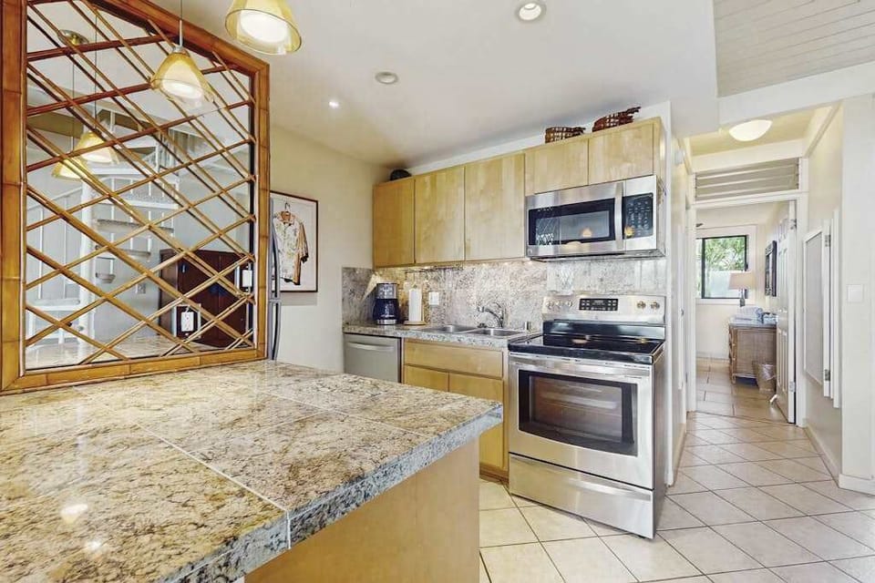 Chef Ready Kitchen With Granite Counters