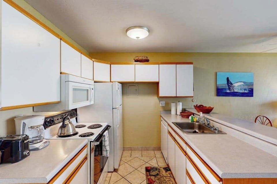 Well-appointed kitchen with everything you need