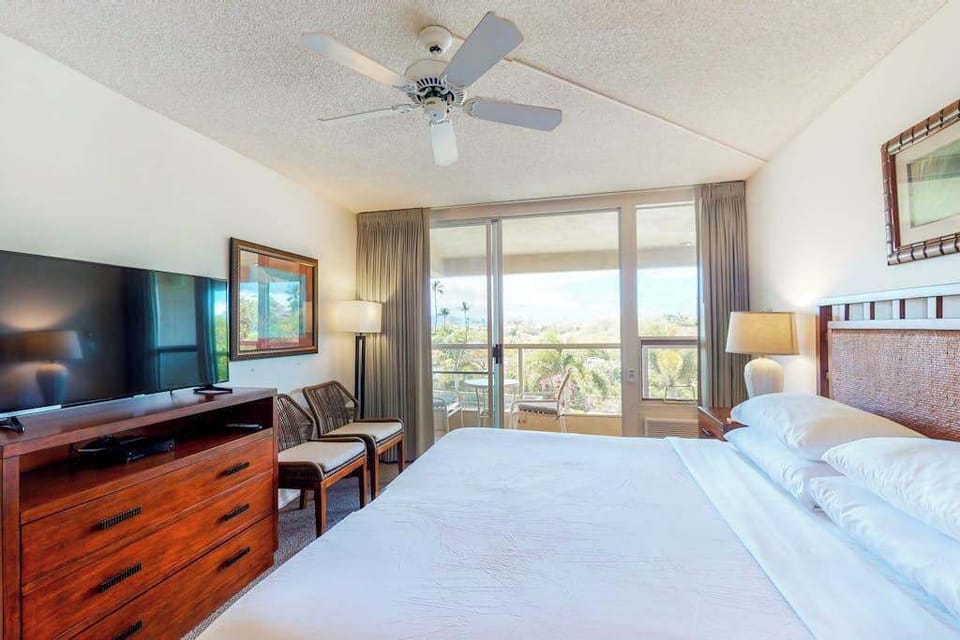 Bedroom With Ocean View Glimpses