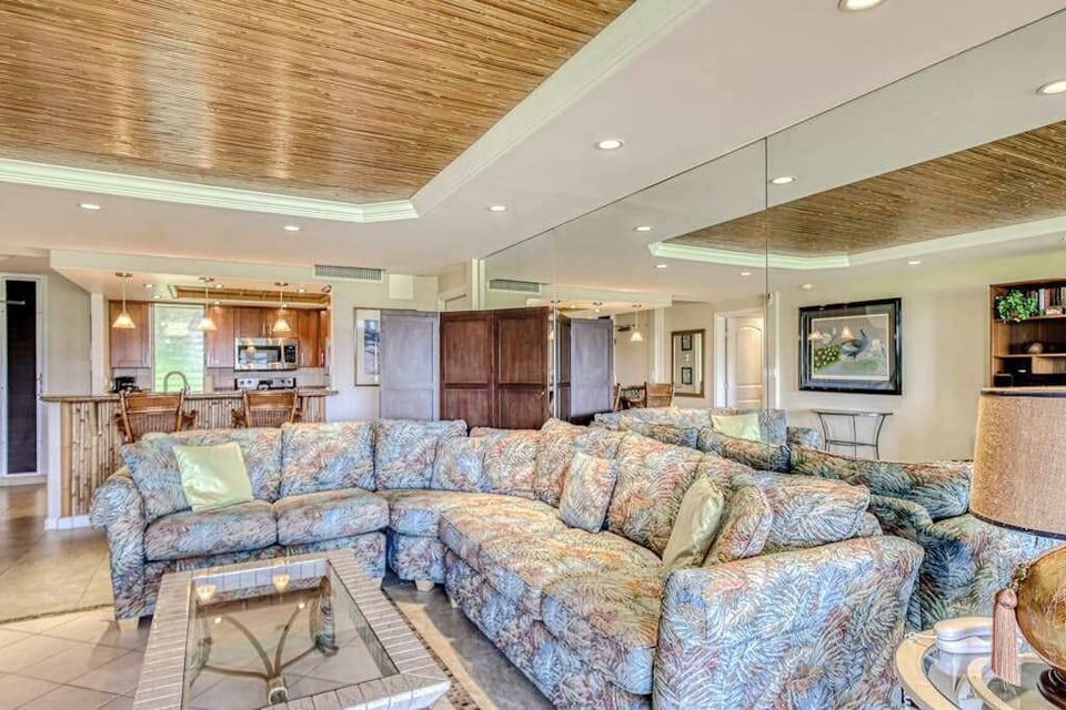 Gather In Relaxed Island Style